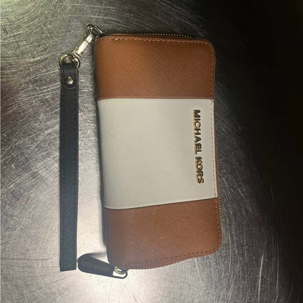 Michael Kors Tan and White Wristlet